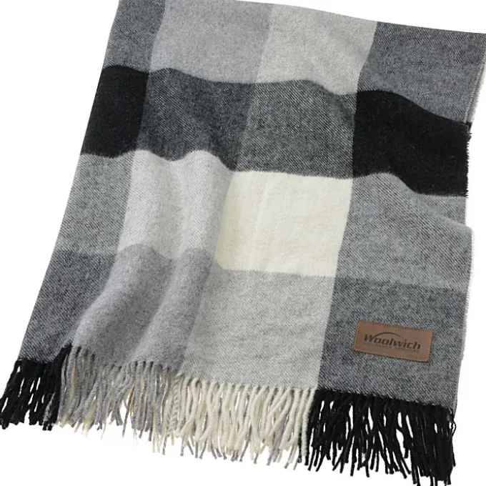 Fringe Edge Throw Blanket