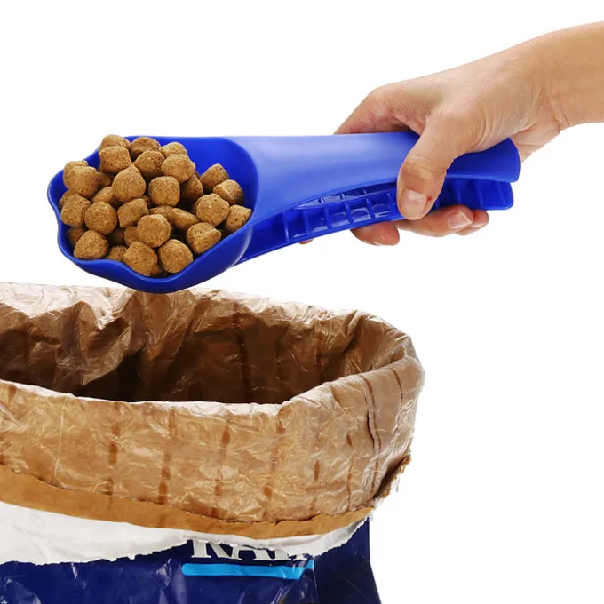 Pet Food Scoop 'N Clip - Opaque