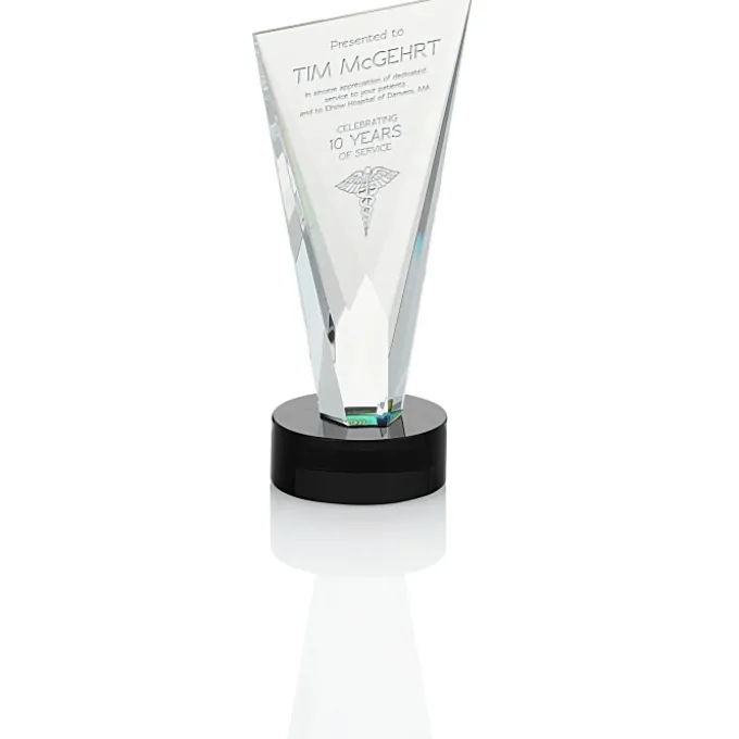 Valiant Crystal Award - 7 inches - 24 hr